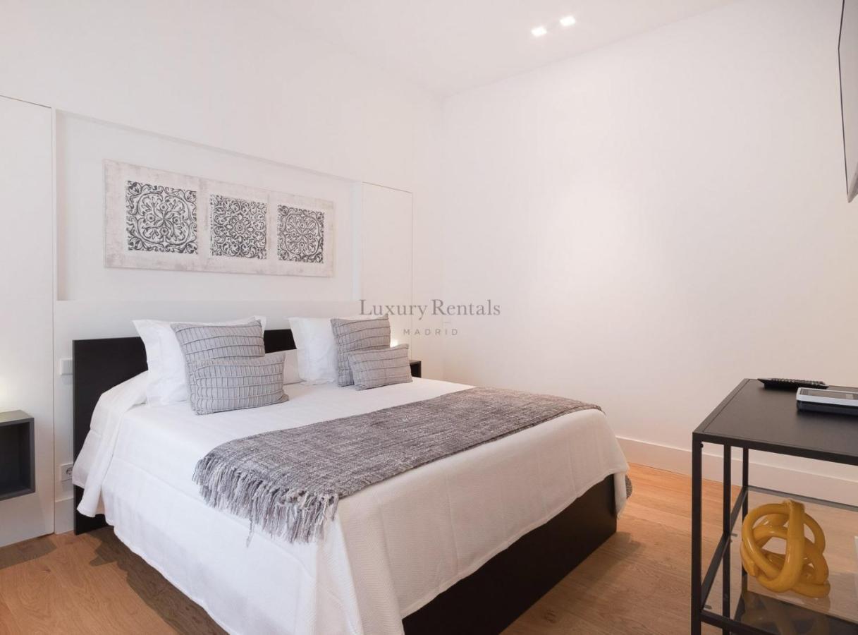Apartamento Bailen Palacio Real Madrid Exterior foto